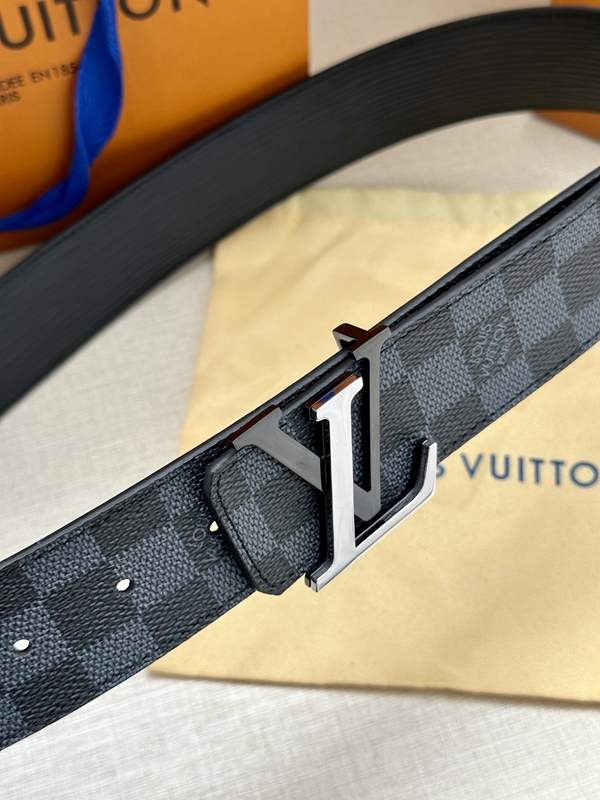 激安ルイヴィトンベルト背面デザイン